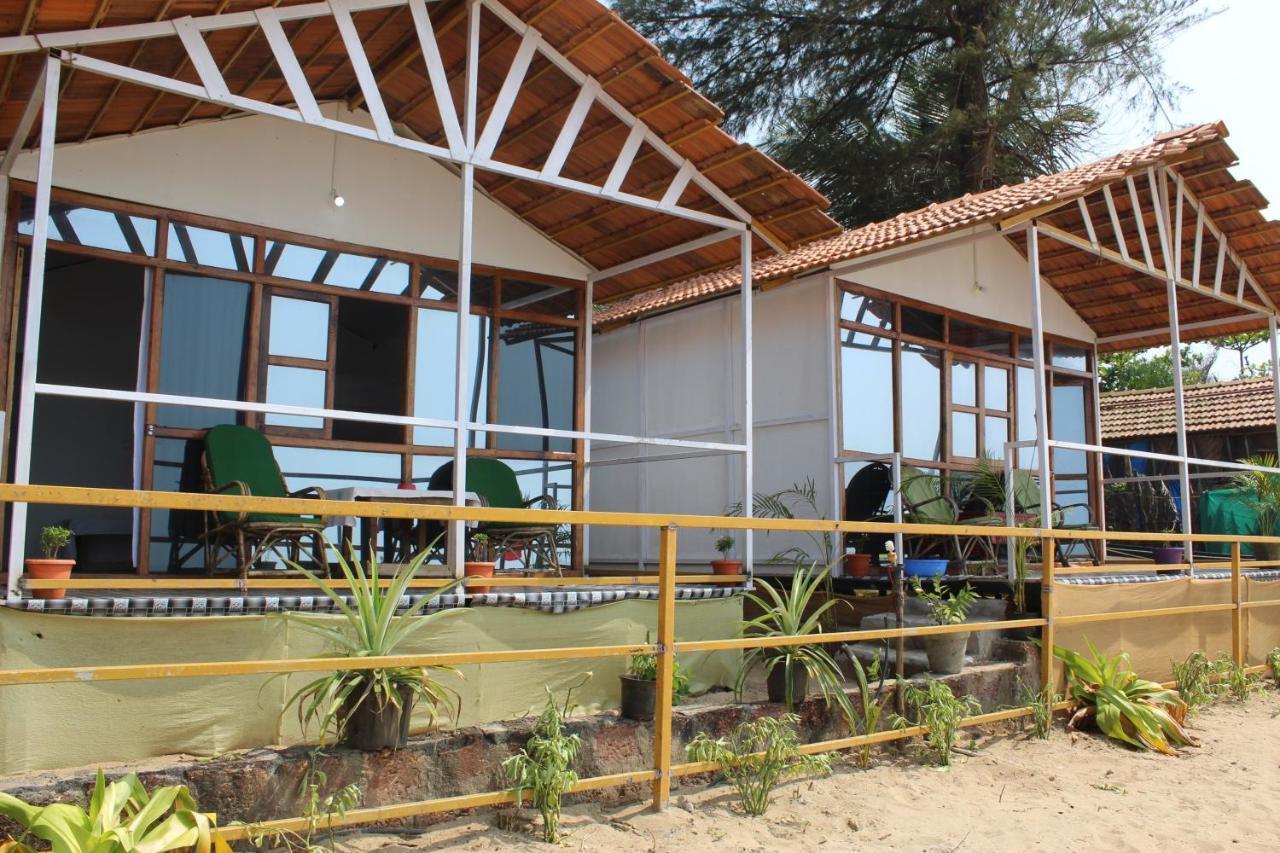 Mountain Palm Patnem Beach Exterior photo